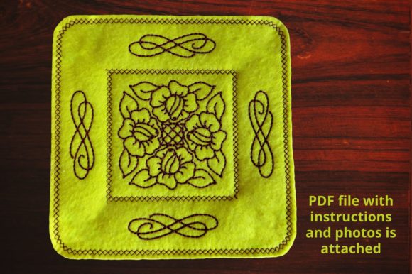 A Designer's Review of the Placemat Roses Redwork